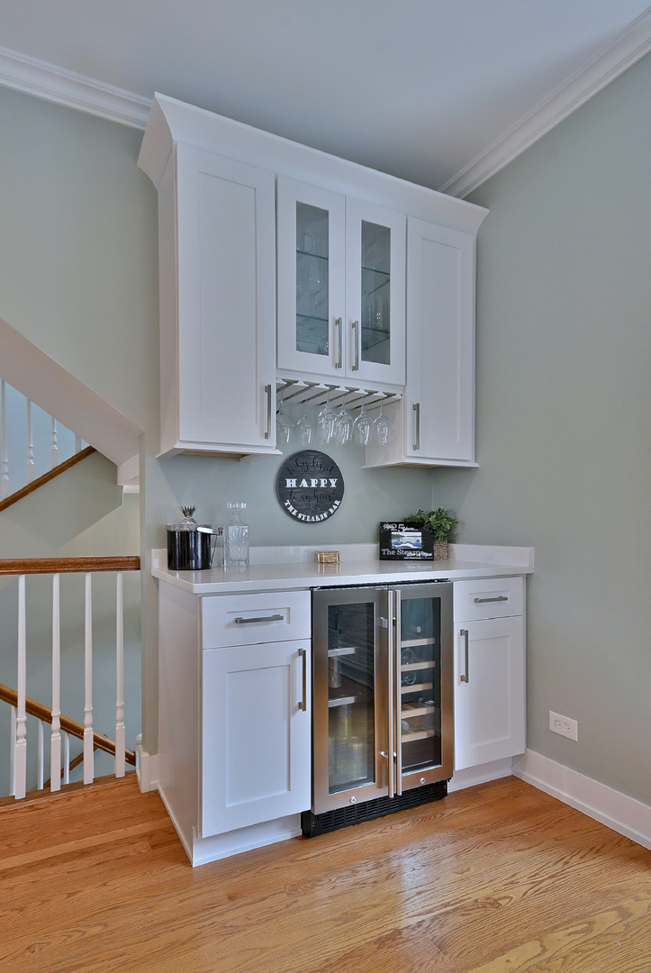 142 W 3rd Street #142, Elmhurst, IL 60126