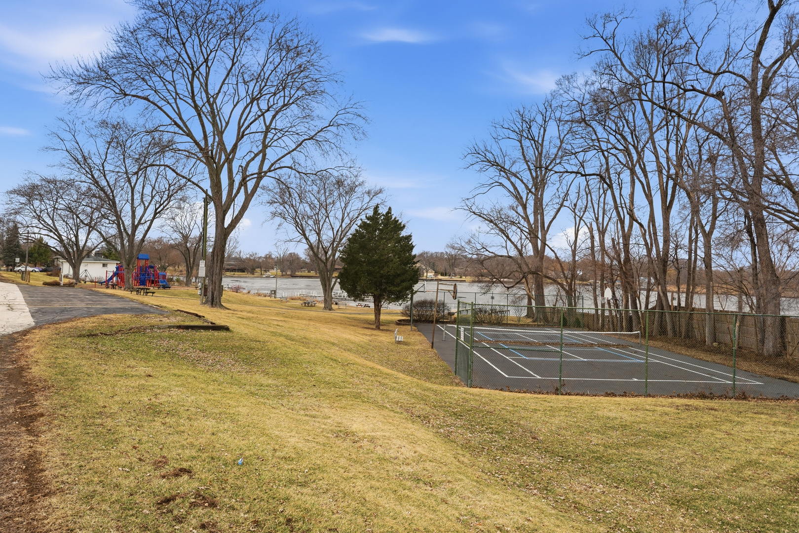 34757 N Iroquois Trail, McHenry, IL 60051