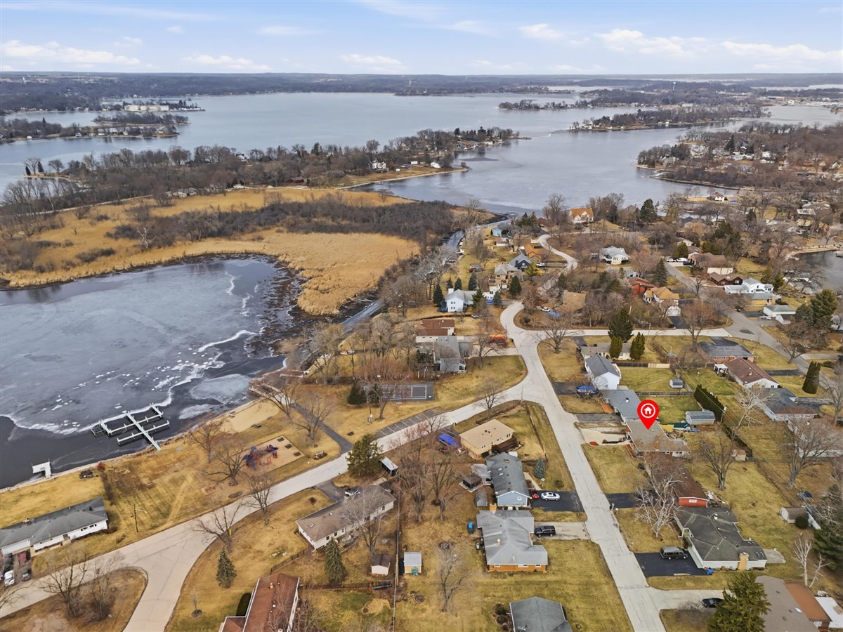 34757 N Iroquois Trail, McHenry, IL 60051