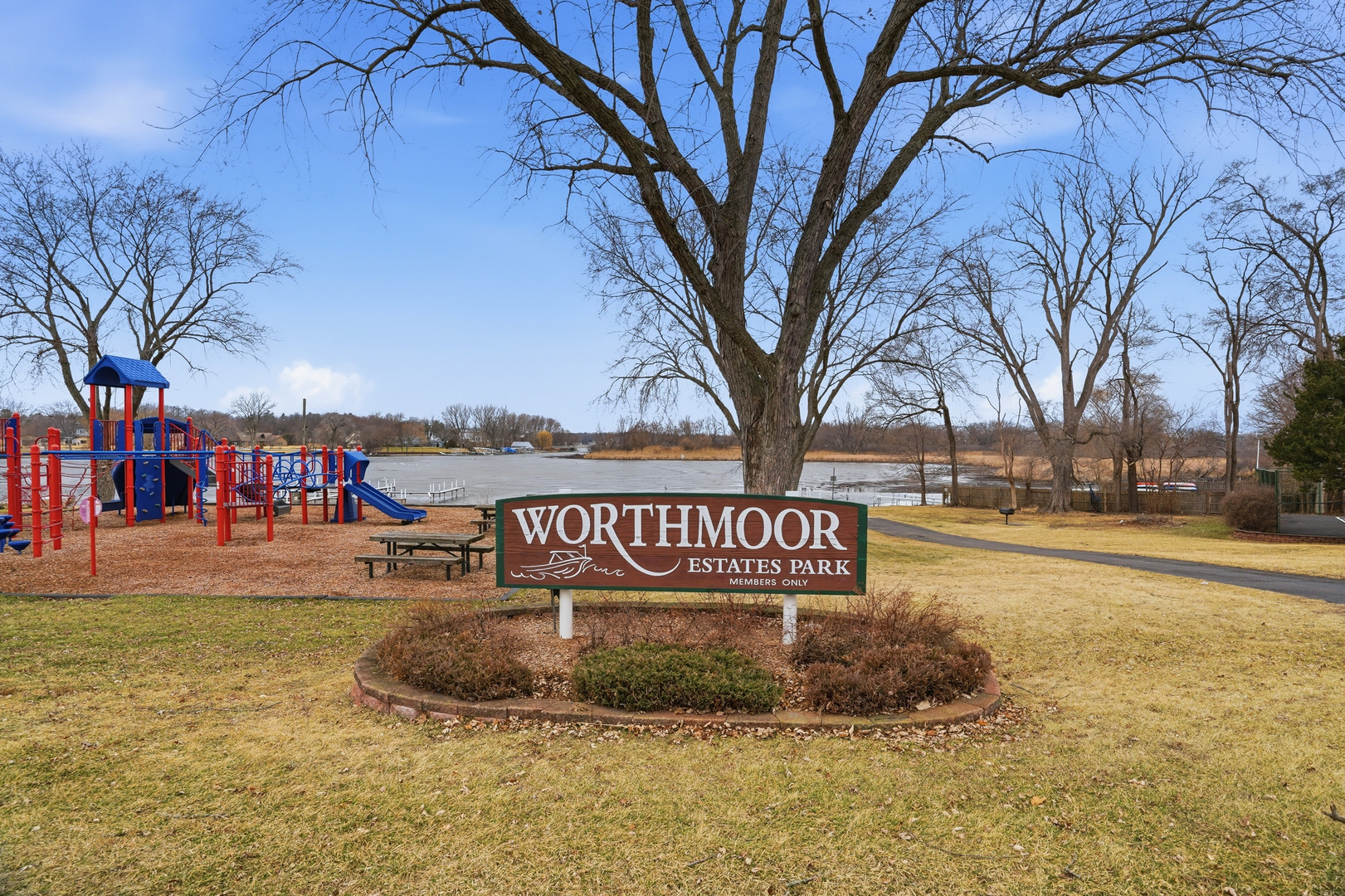 34757 N Iroquois Trail, McHenry, IL 60051