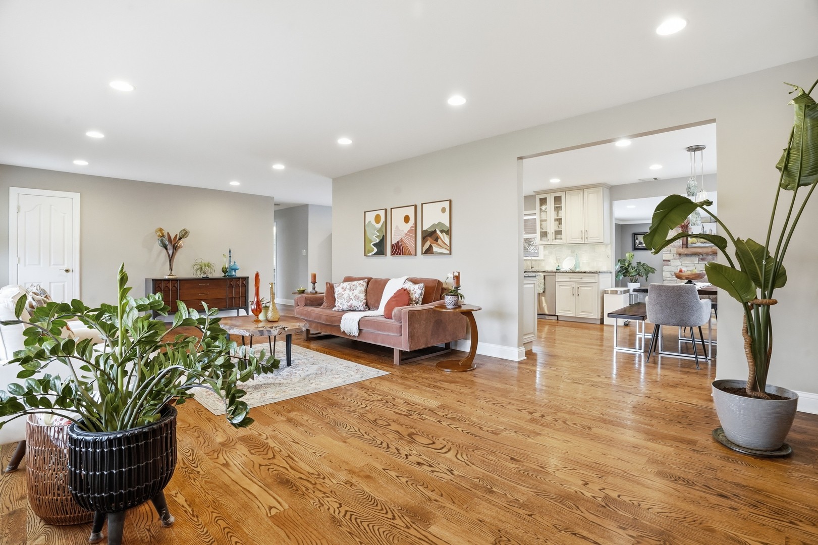 34757 N Iroquois Trail, McHenry, IL 60051