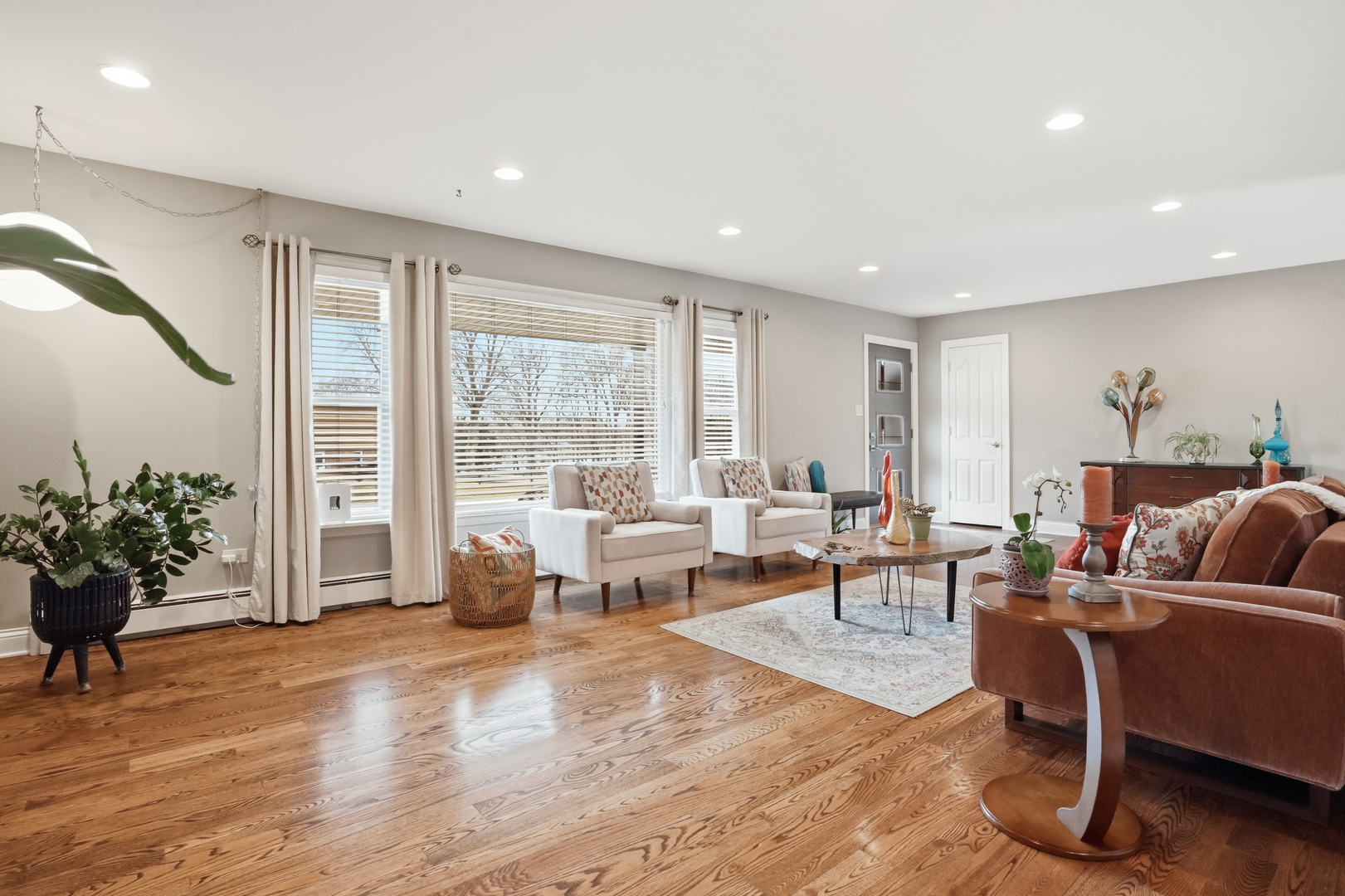 34757 N Iroquois Trail, McHenry, IL 60051