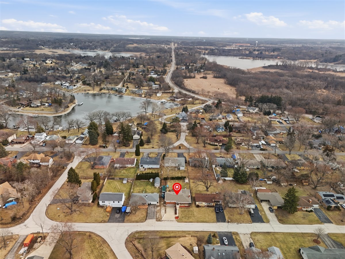 34757 N Iroquois Trail, McHenry, IL 60051