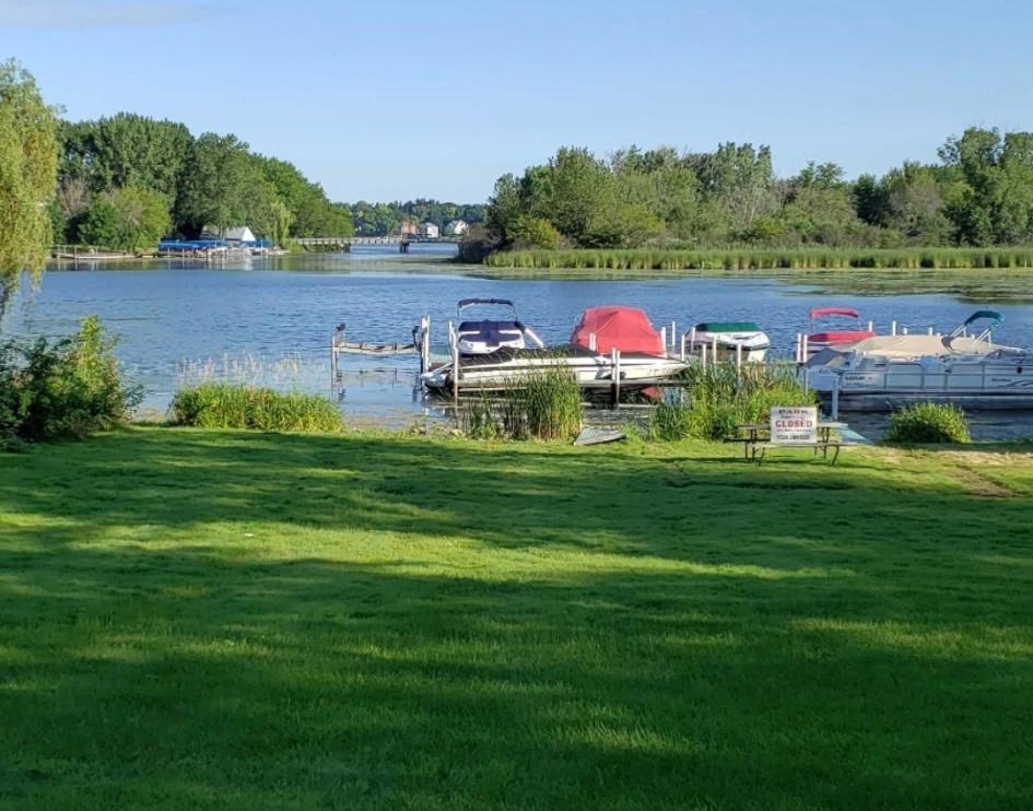 34757 N Iroquois Trail, McHenry, IL 60051