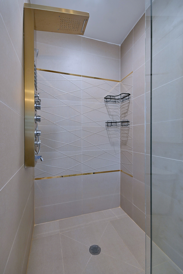 252 Ann Street, Clarendon Hills, IL 60514