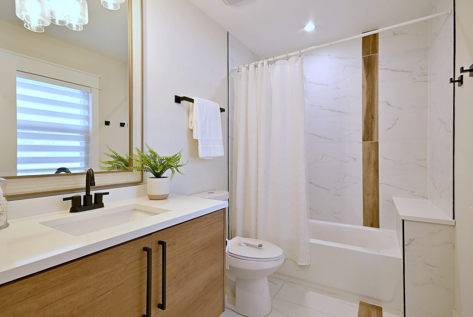 252 Ann Street, Clarendon Hills, IL 60514