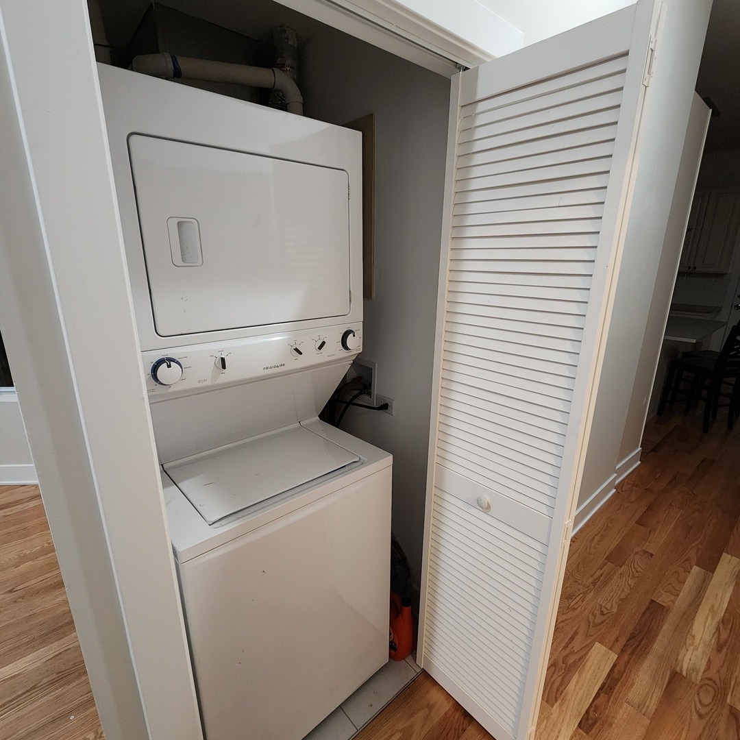 6350 S Champlain Avenue, Chicago, IL 60637