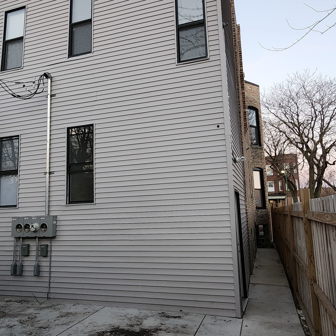 6350 S Champlain Avenue, Chicago, IL 60637