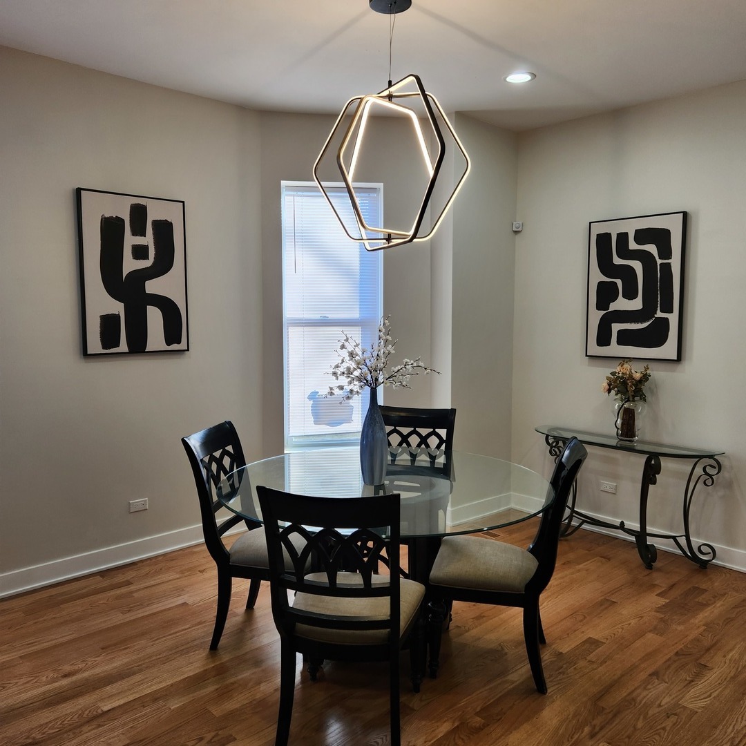 6350 S Champlain Avenue, Chicago, IL 60637