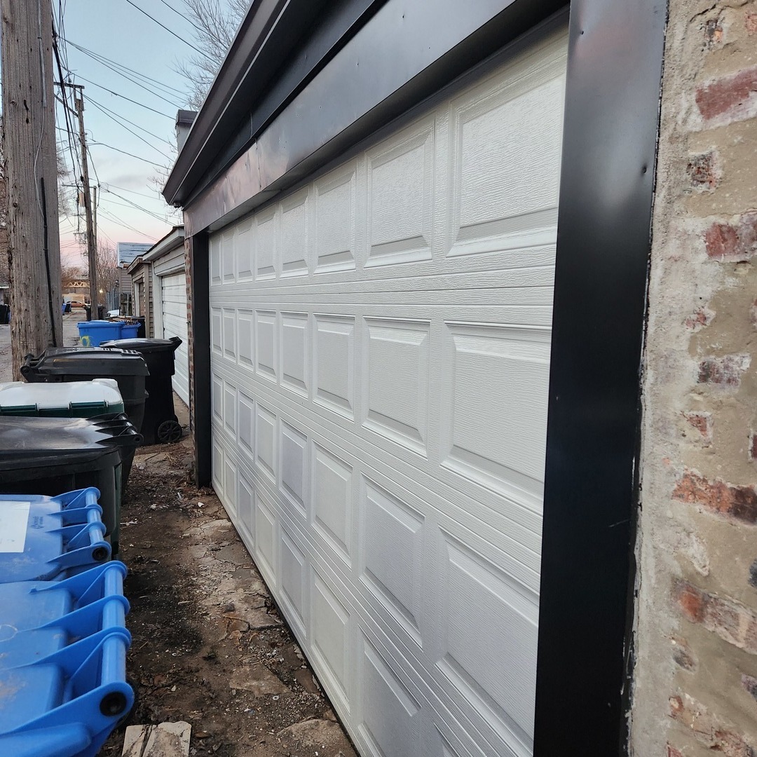 6350 S Champlain Avenue, Chicago, IL 60637