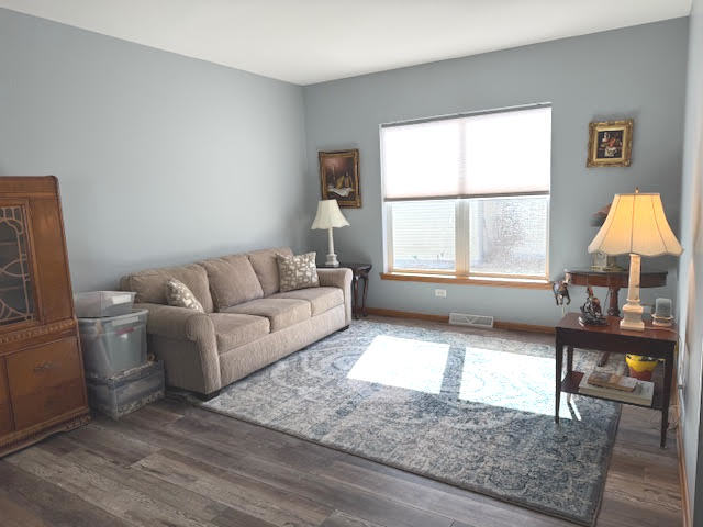 76 ROCKING HORSE Lane, Grayslake, IL 60046