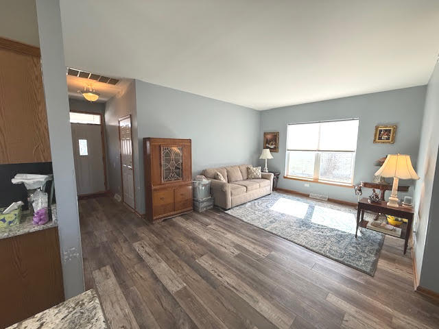 76 ROCKING HORSE Lane, Grayslake, IL 60046