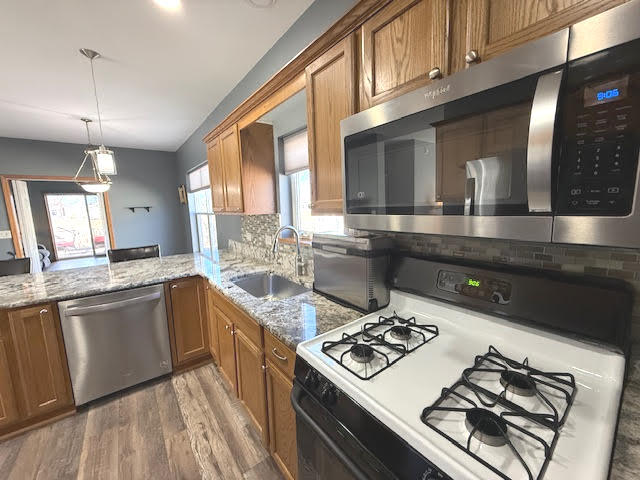 76 ROCKING HORSE Lane, Grayslake, IL 60046