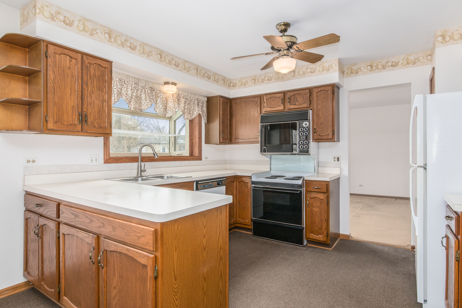 400 Green River Court, Schaumburg, IL 60194