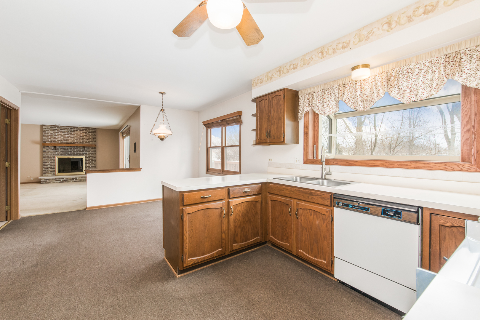 400 Green River Court, Schaumburg, IL 60194