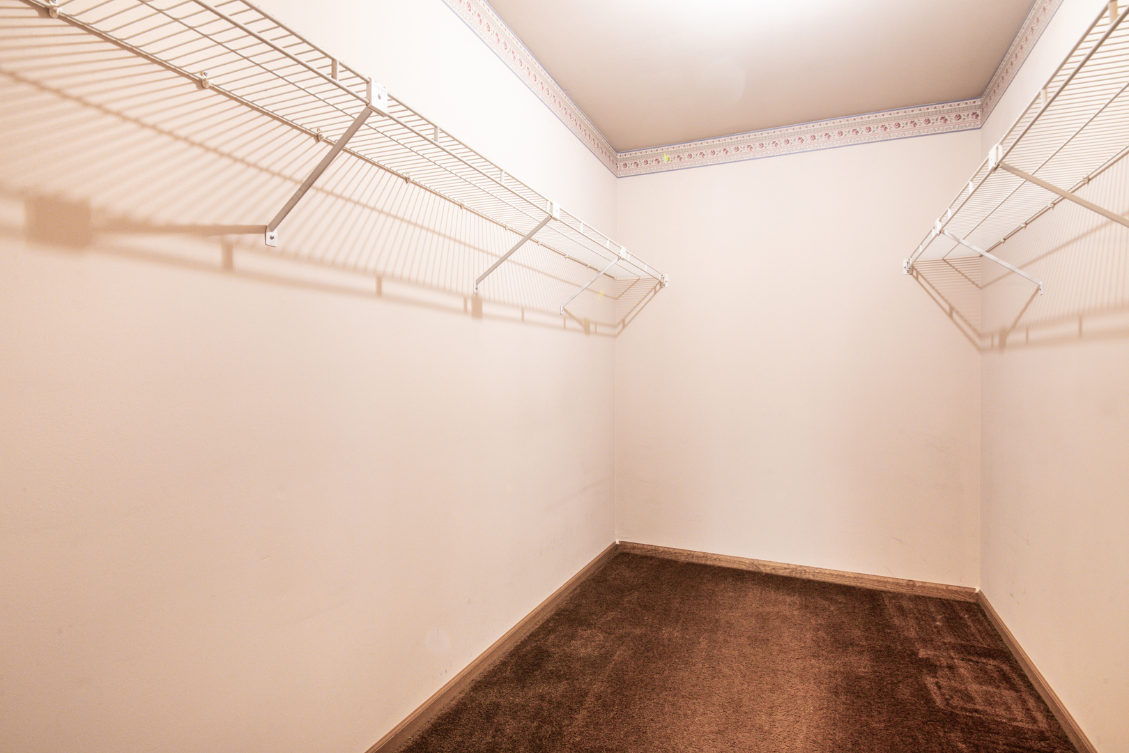 400 Green River Court, Schaumburg, IL 60194