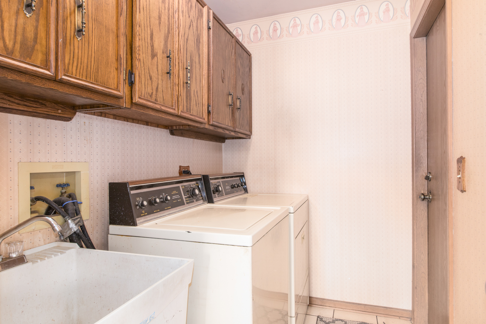 400 Green River Court, Schaumburg, IL 60194