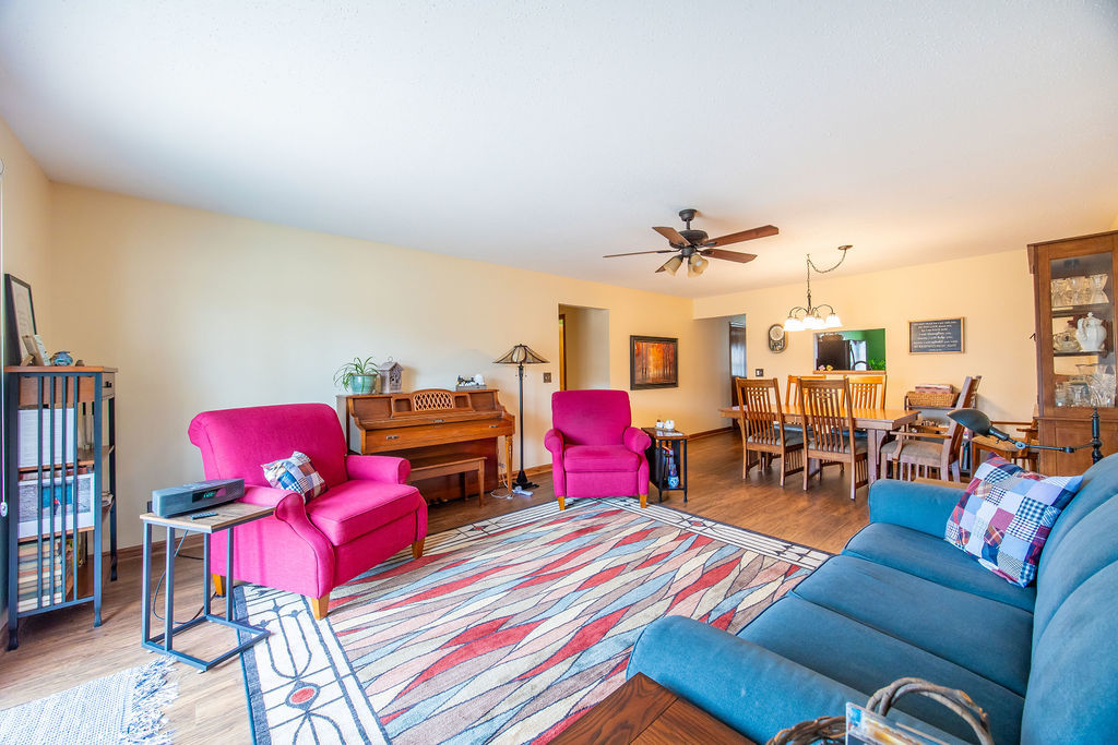 802 Eagle Creek Road, Elwood, IL 60421