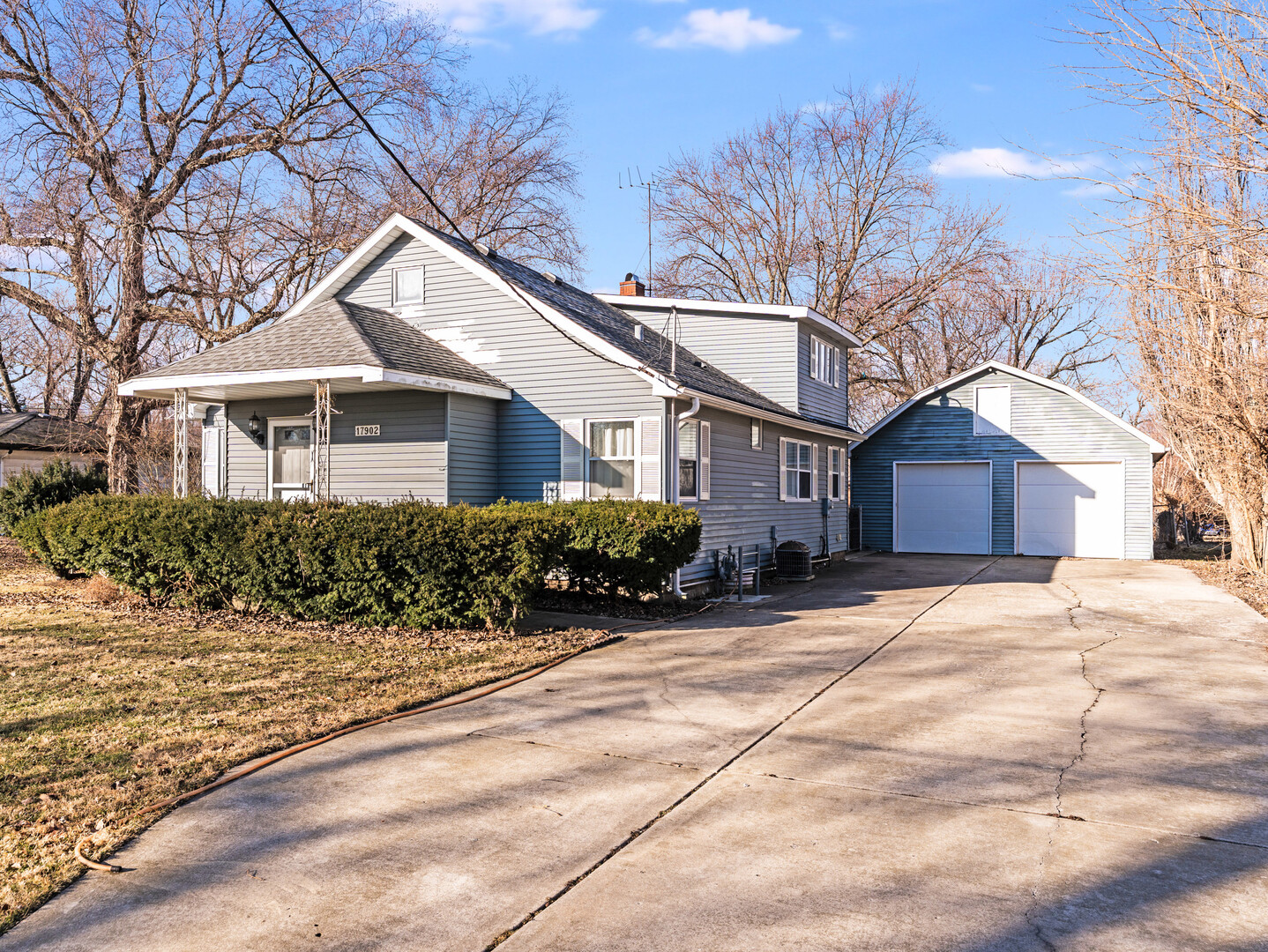 17902 Locust Street, Lansing, IL 60438