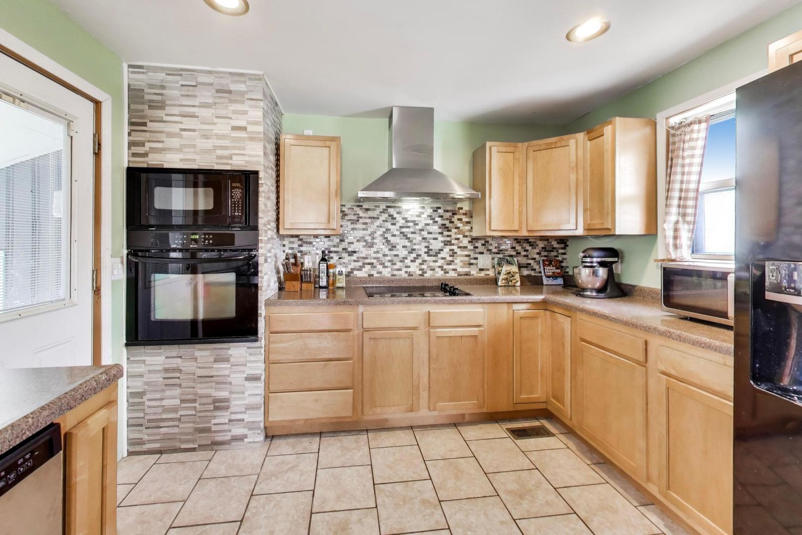 14895 W Russell Road, Zion, IL 60099