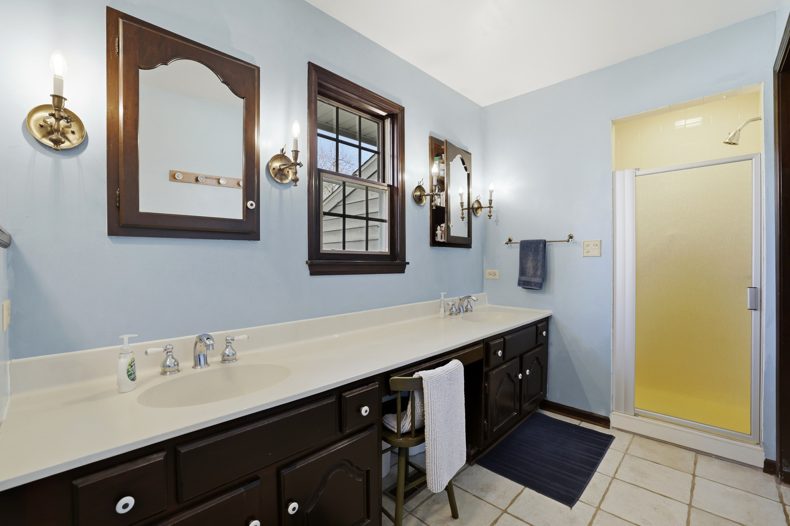 30W030 SCHICK Road, Bartlett, IL 60104