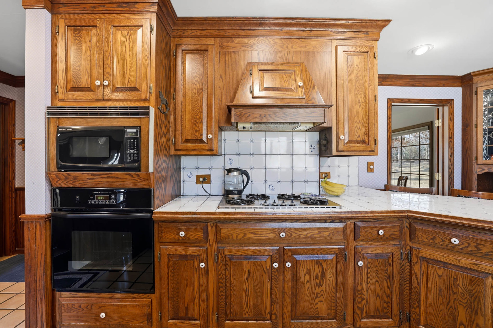 30W030 SCHICK Road, Bartlett, IL 60104