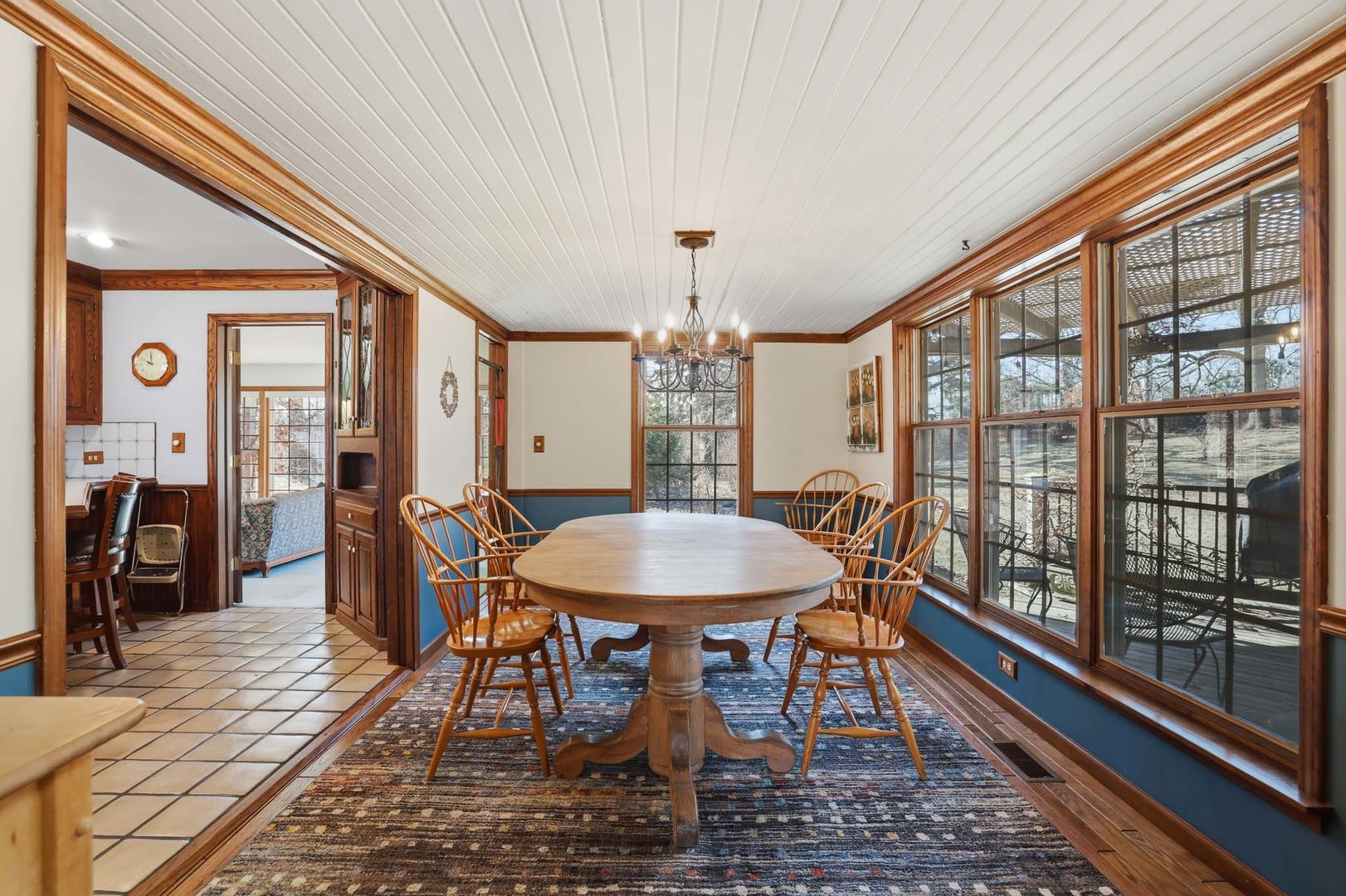 30W030 SCHICK Road, Bartlett, IL 60104