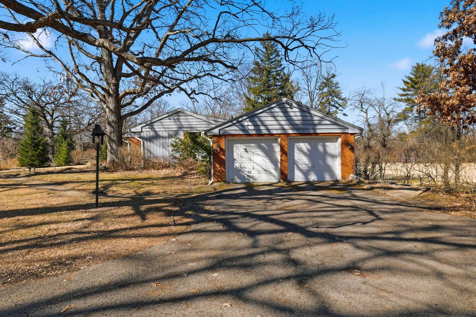 30W030 SCHICK Road, Bartlett, IL 60104