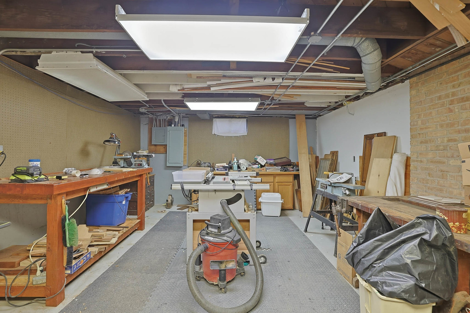 30W030 SCHICK Road, Bartlett, IL 60104