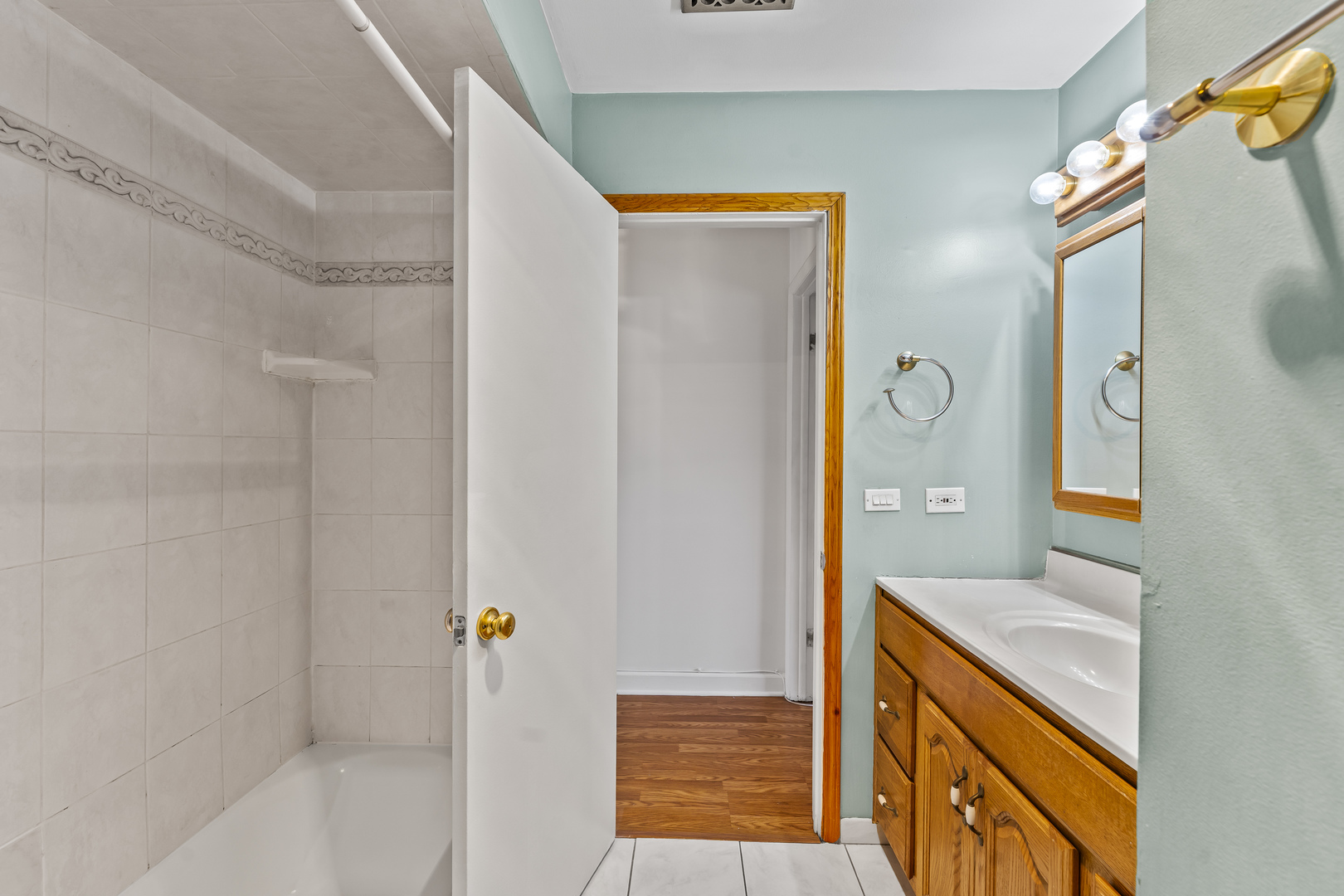 3250 Sanders Road #10C, Northbrook, IL 60062