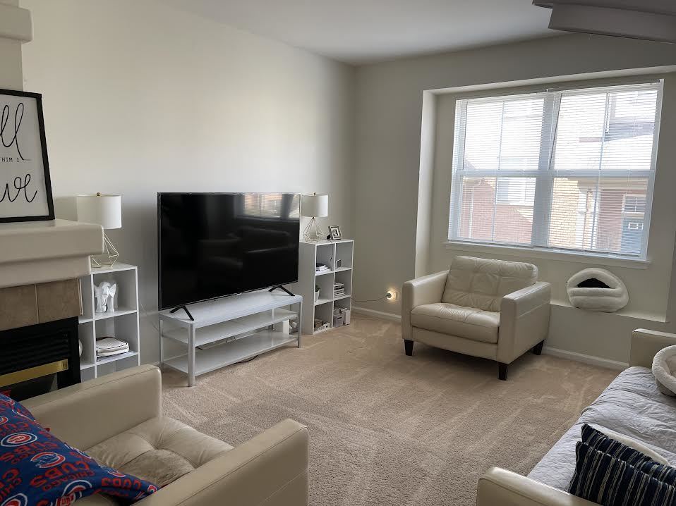 1040 N Claremont Drive, Palatine, IL 60074