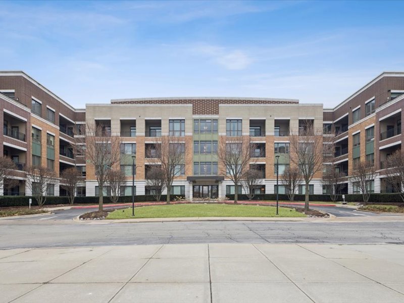 1000 Village Center Drive #405, Burr Ridge, IL 60527