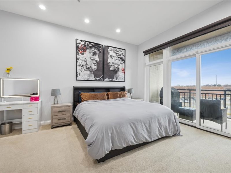 1000 Village Center Drive #405, Burr Ridge, IL 60527