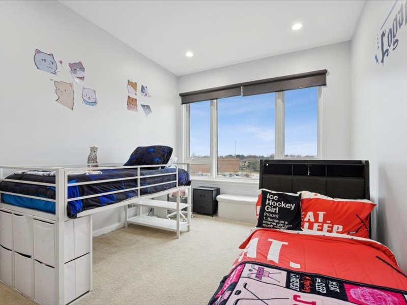 1000 Village Center Drive #405, Burr Ridge, IL 60527