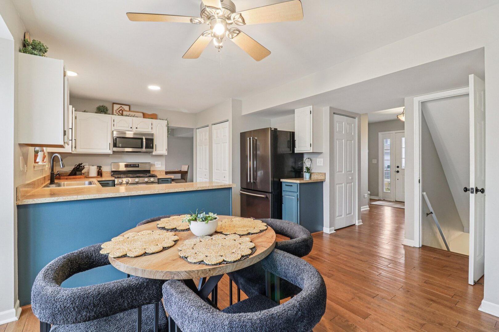 1653 Brighton Drive, Mundelein, IL 60060