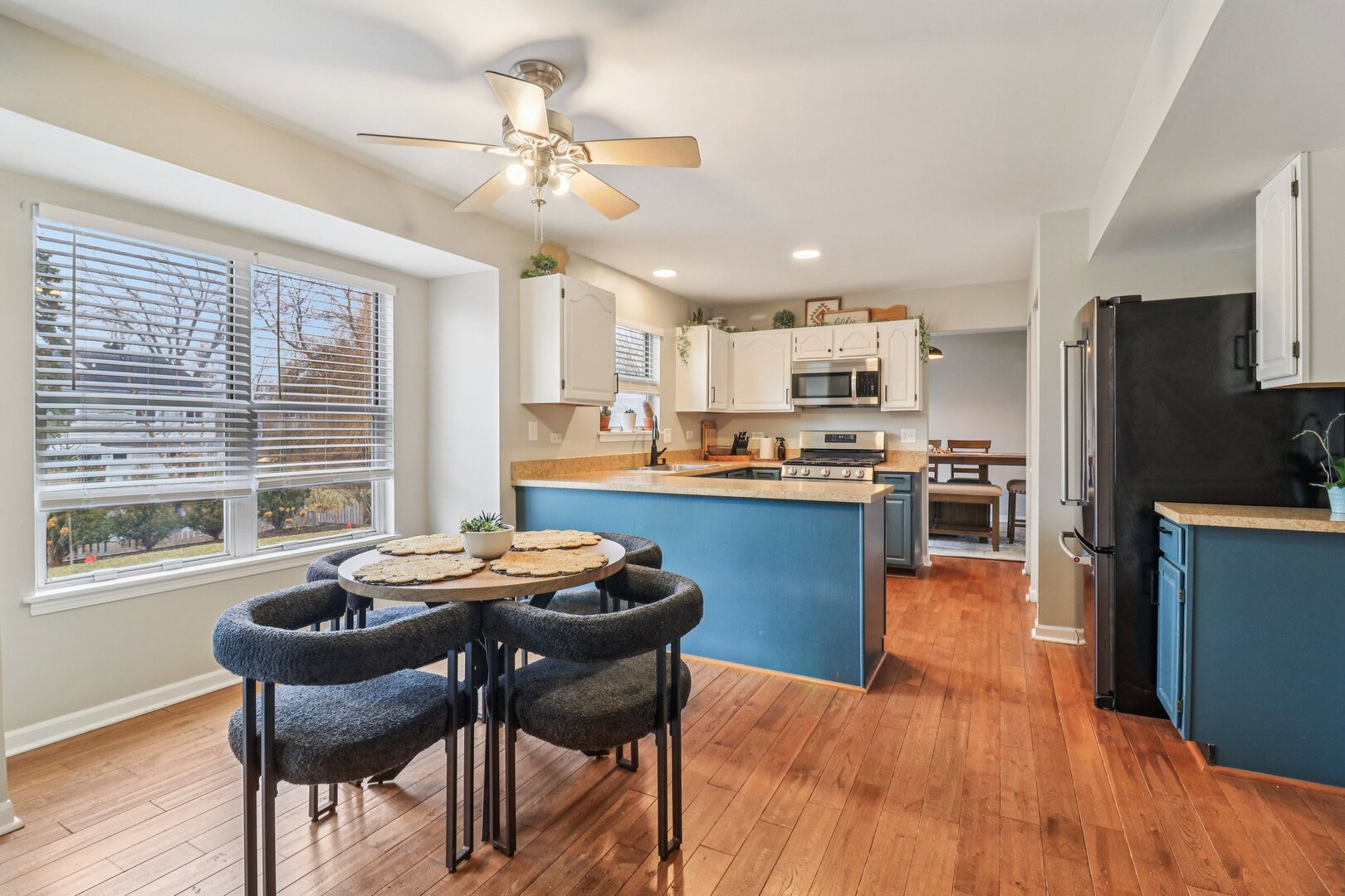 1653 Brighton Drive, Mundelein, IL 60060