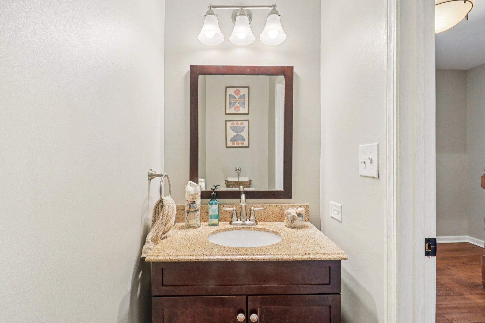 1653 Brighton Drive, Mundelein, IL 60060