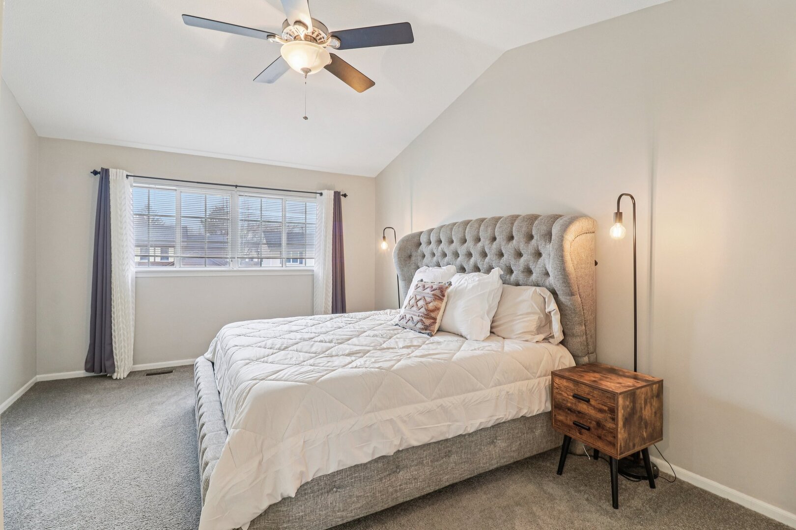 1653 Brighton Drive, Mundelein, IL 60060