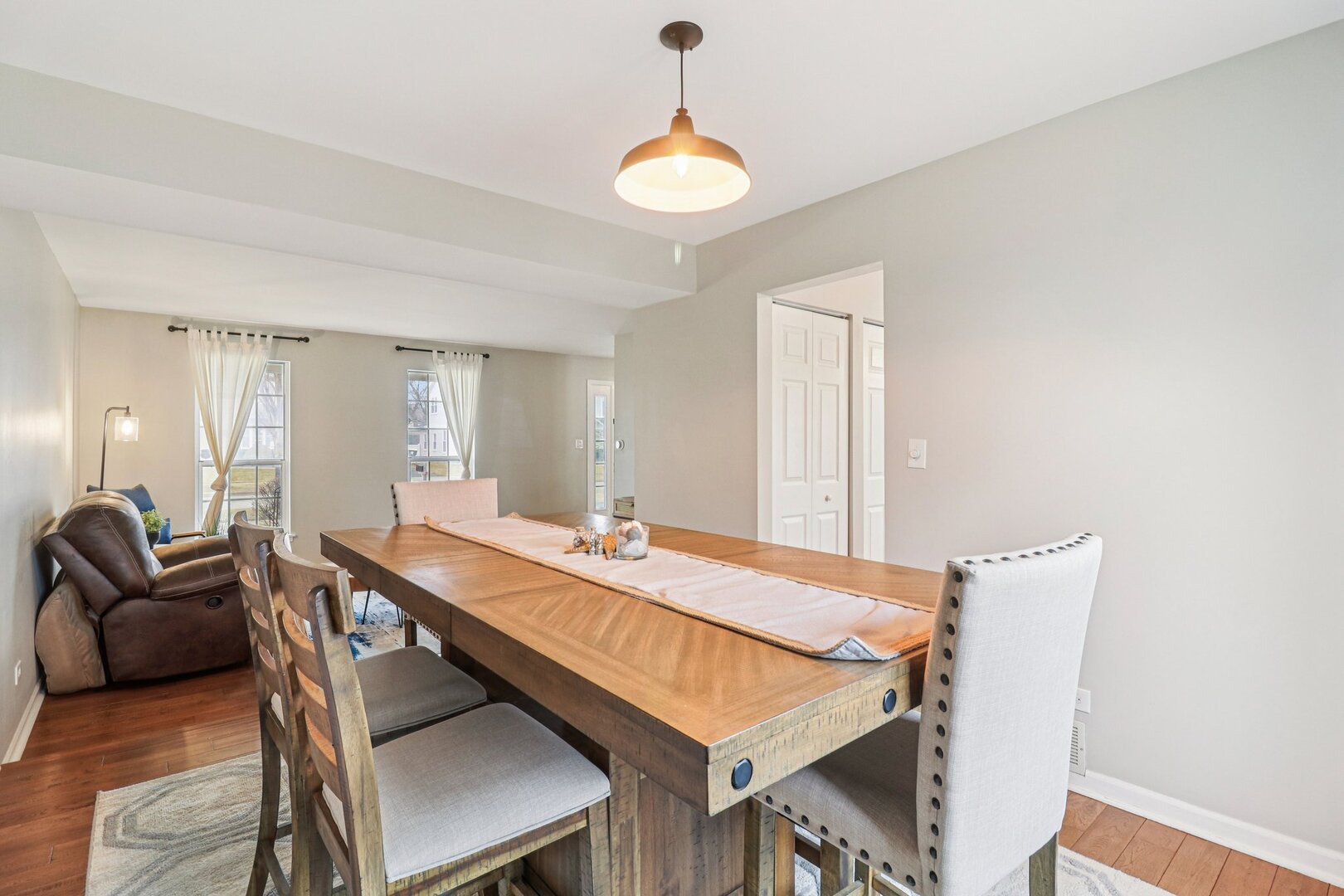 1653 Brighton Drive, Mundelein, IL 60060