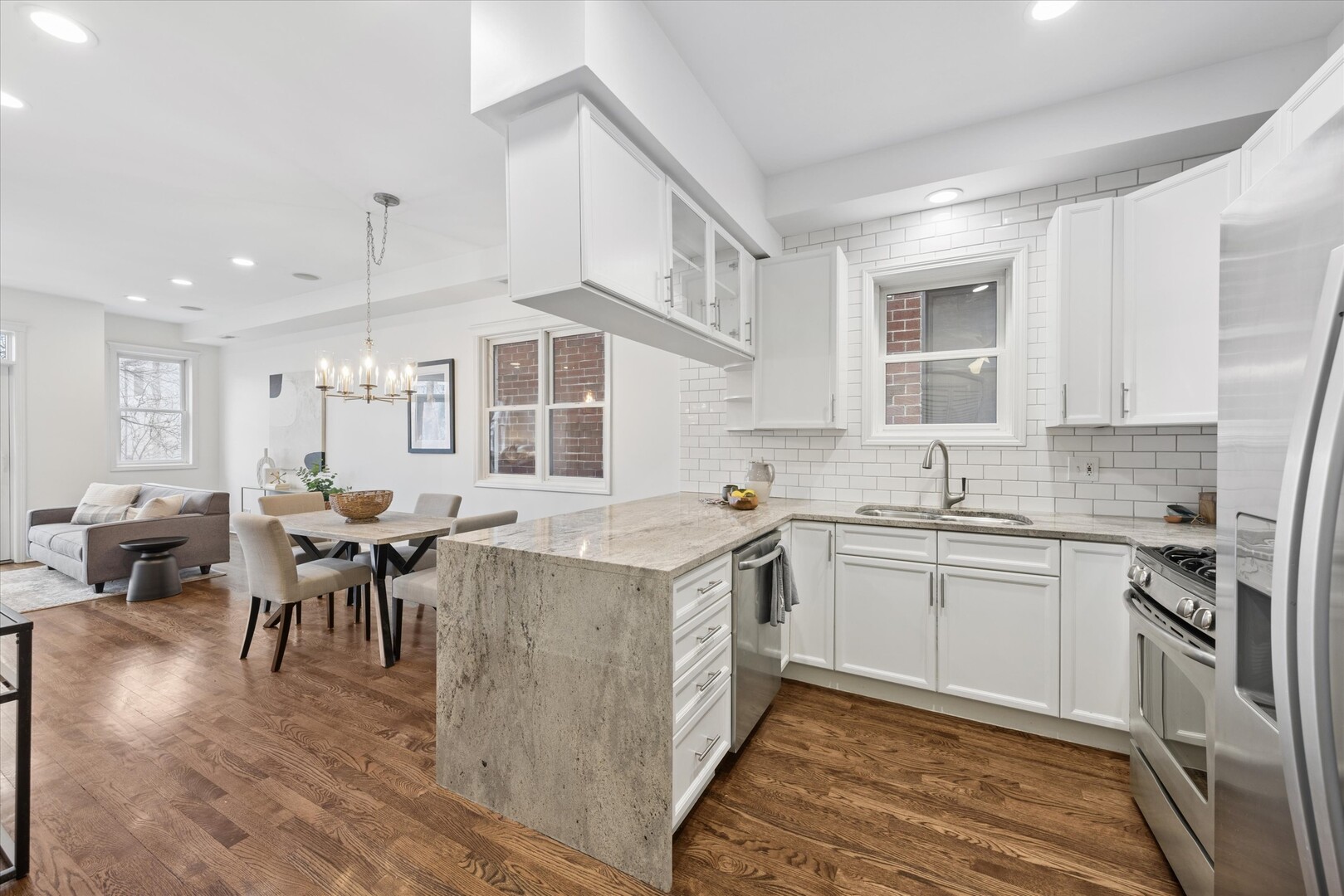 1520 N Hudson Avenue #3, Chicago, IL 60610