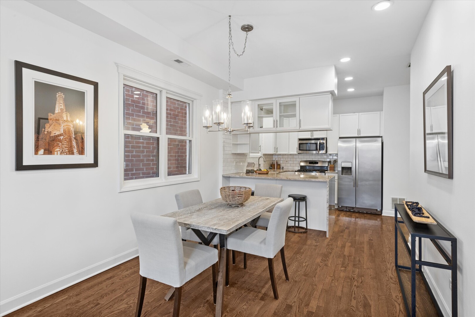 1520 N Hudson Avenue #3, Chicago, IL 60610