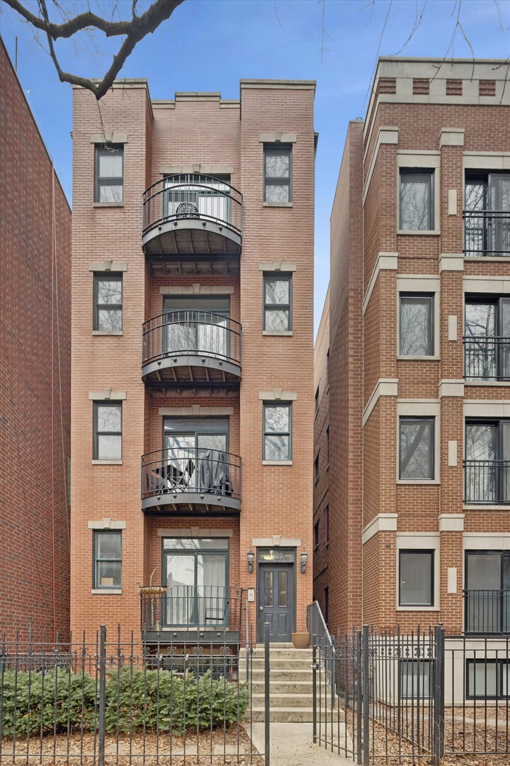 1520 N Hudson Avenue #3, Chicago, IL 60610