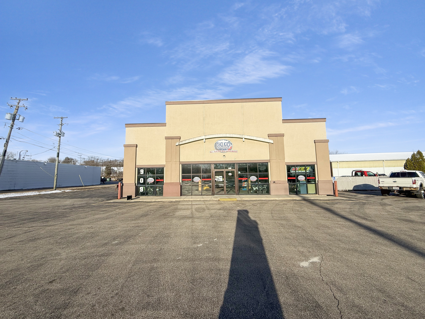 909 Front Street, McHenry, IL 60050