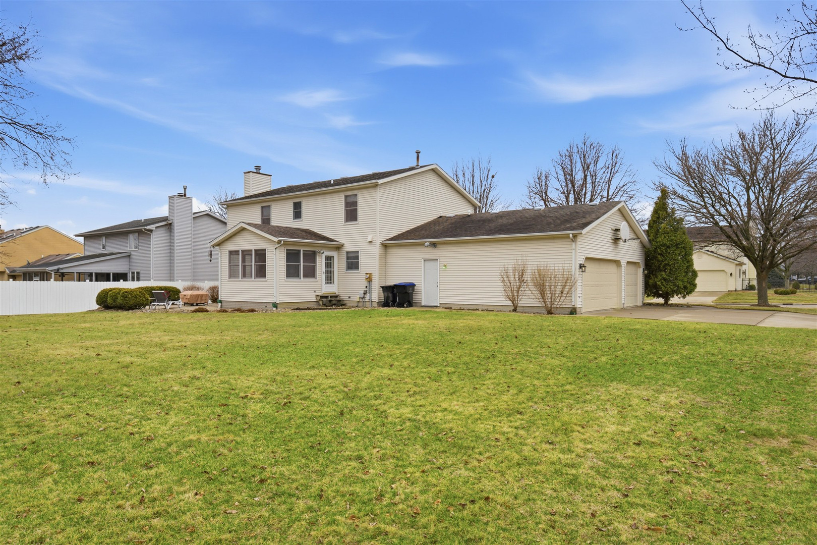 2 Knottingham Court, Bloomington, IL 61704