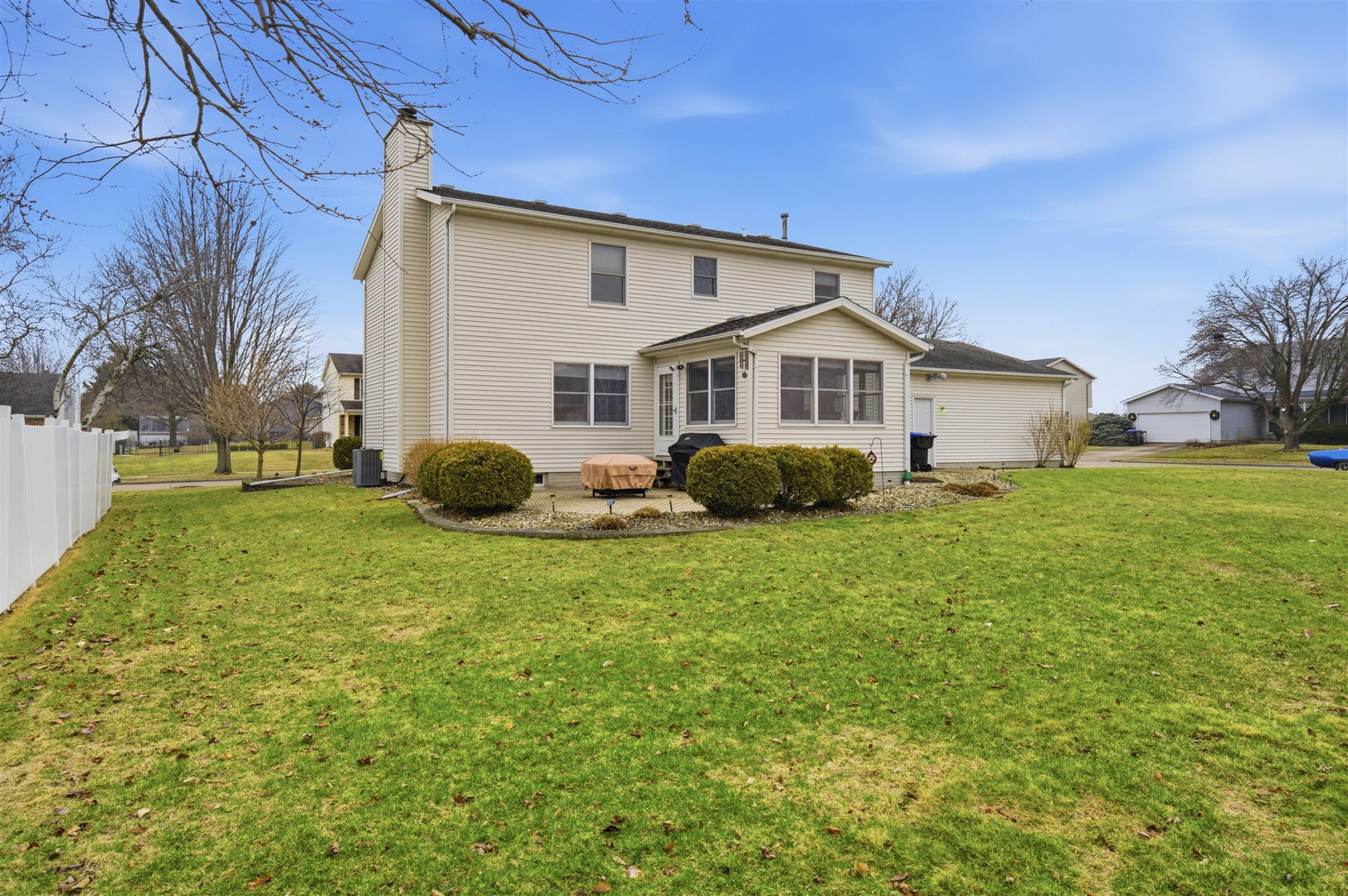 2 Knottingham Court, Bloomington, IL 61704