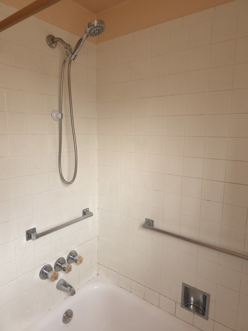 1021 W 173rd Street, Hazel Crest, IL 60429