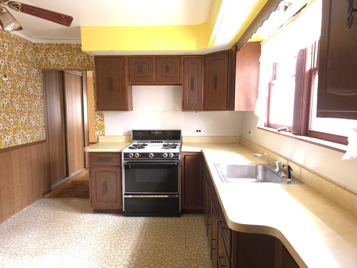 1021 W 173rd Street, Hazel Crest, IL 60429