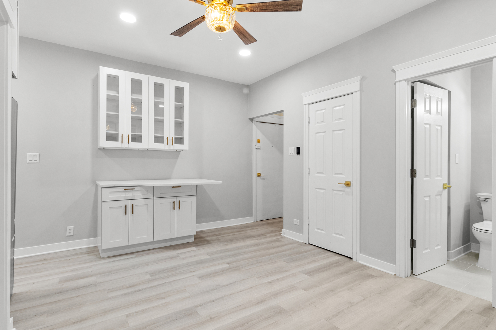 1127 W FARWELL Avenue #105, Chicago, IL 60626