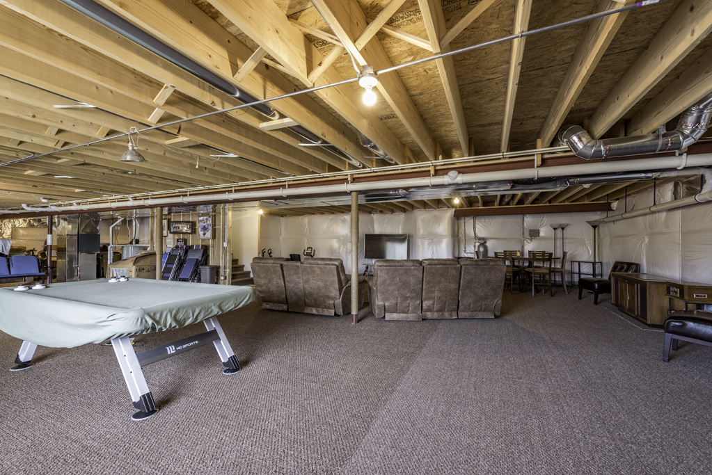 2214 Truman Trail, McHenry, IL 60051