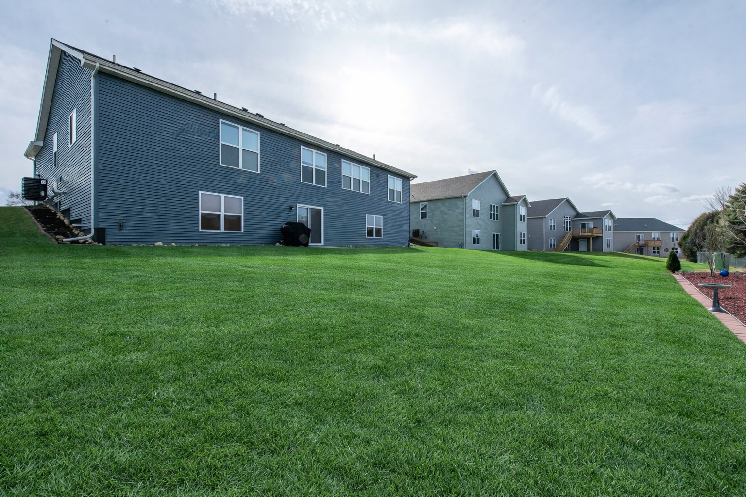 2214 Truman Trail, McHenry, IL 60051